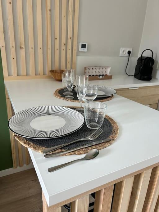 Chez Micheline Menage Et Linge Inclus Lägenhet Dieppe Exteriör bild